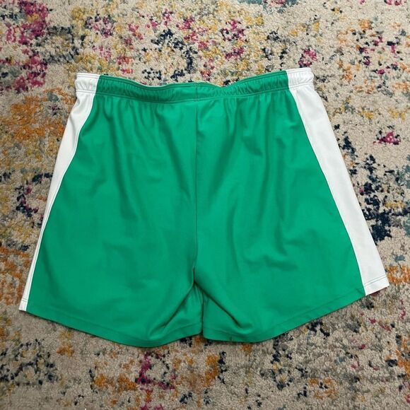 Under Armour shorts size M - Picture 2 of 4